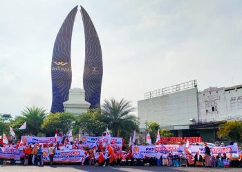 Tolak Kenaikan Harga BBM, PKS Gresik Gelar Flashmob