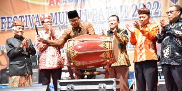 Bupati Sidoarjo Beri Apresiasi Festival Seni Munali Fatah