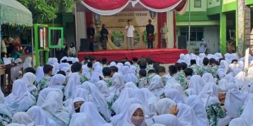 Siswa SMA YPM 2 Panjunan Sukodono Diajari Cara Berdemokrasi sekaligus Berwirausaha