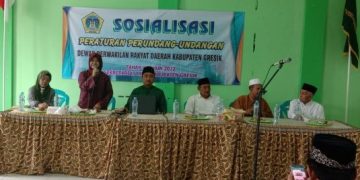 Cak Huda-Lilik Sosialisasikan Perda Pemberdayaan Petani, Penanggulangan Kemiskinan, dan Toleransi