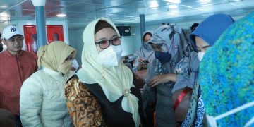 Wabup Gresik  Belasungkawa dan Berikan Bantuan saat Berlayar Menuju Bawean