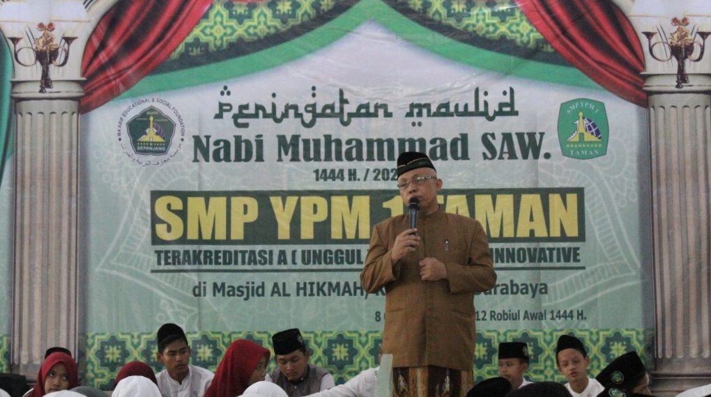 SMP YPM 1 Taman Sidoarjo Peringati Maulud Nabi Muhammad SAW di Masjid Al Hikmah Kebonsari Jambangan