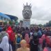 Ratusan Suporter dan Pemain Arema FC Kirim Doa di Patung Singa Tegar Jawara