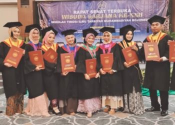 STIT Muhammadiyah Bojonegoro Wisuda 99 Mahasiswa