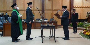 Gantikan Ali Sucipto, Thoriqul Huda Dilantik Sebagai Anggota DPRD Sidoarjo