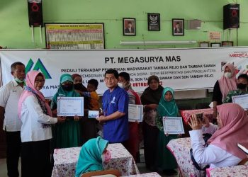 PT Megasurya Mas Bagikan Ratusan Bea Siswa, untuk Sambut Tahun Ajaran Baru