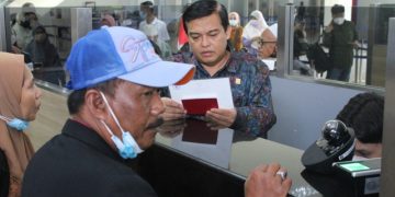 Sosialisasikan Kemudahan Keimigrasian, Plt Dirjen Imigrasi Tinjau TPI Juanda Surabaya