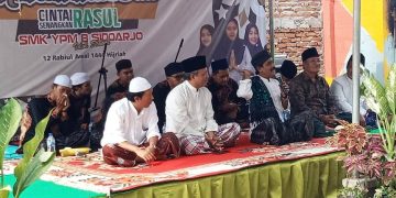 Kepala SMK YPM 8 Pimpin Langsung Shalawat dan Doa Bersama Untuk Korban Tragedi Kanjuruhan