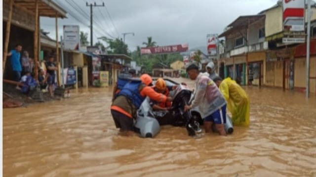 Banjir Bandang dan Longsor Terjang Malang-Blitar