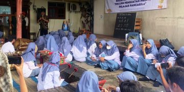 Siswa SMA YPM 2 Panjunan Sukodono Implementasikan P5 Melalui Kearifan Lokal