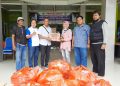 Serahkan Ratusan Paket Bantuan Korban Banjir Cermen, Komunitas “NGOPI” Harapkan Solusi Tuntas dan Permanen Banjir Kali Lamong
