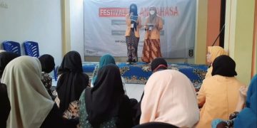 Peringati Bulan Bahasa, SPEMUPAT Kocok Perut Undangan dengan Stand up Komedi