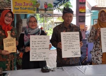 SMPN 4 Sidoarjo ‘Kobarkan Karya Jadilah Luar Biasa’ Melalui Gerakan Literasi Menulis