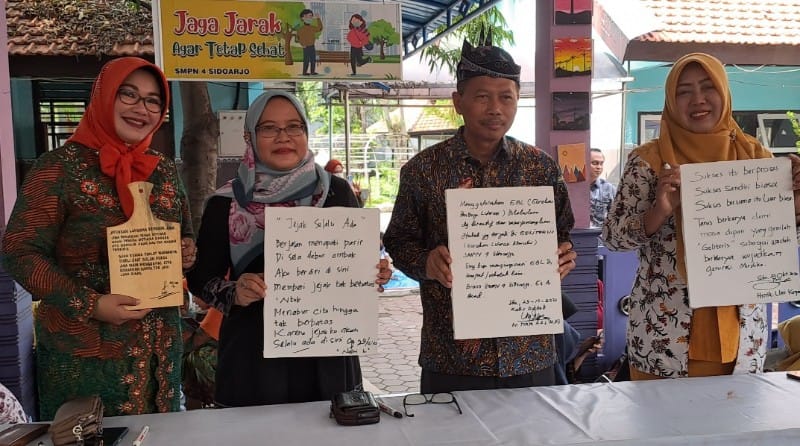 SMPN 4 Sidoarjo ‘Kobarkan Karya Jadilah Luar Biasa’ Melalui Gerakan Literasi Menulis