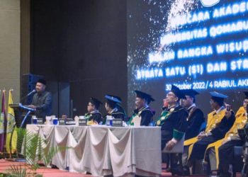 Hadiri Wisuda Universitas Qomaruddin, Gus Yani Wejang 464 Wisudawan