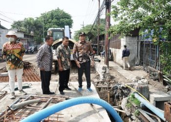 Wakil Bupati Geram Melihat Pembangunan Jembatan Cantel Molor