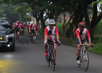 Gowes Bareng Seskab Pramono dan Sekjen PDIP Hasto,  Wawali Armuji Terkesan Ini