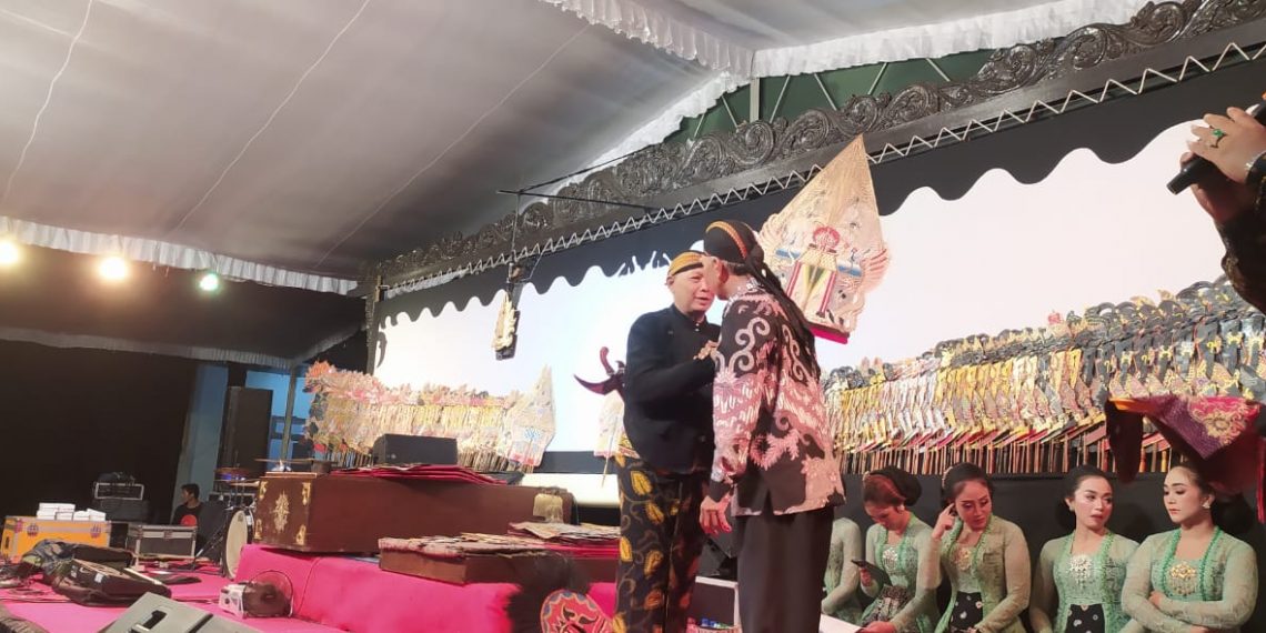Pagelaran Wayang Kulit Meriahkan Malam Puncak Bersih Desa Bono, Tulungagung