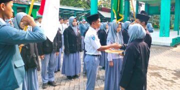 Kepala Madrasah Aliyah NU Pimpin Langsung Pelantikan Pengurus OSIS 2022-2023