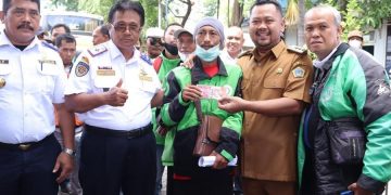 Pemkab Gresik Berikan Bansos, Voucher BBM, hingga Subsidi Tiket Kapal kepada Insan Transportasi