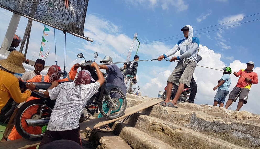 Daya Hidup di Pelabuhan Tanjung