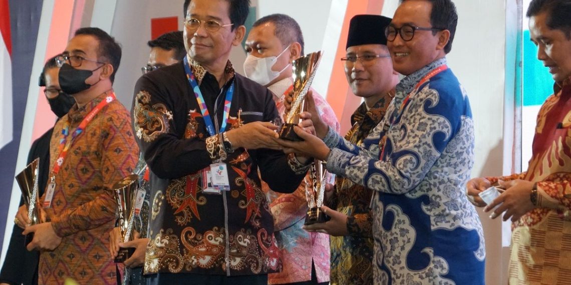 Hari Antikorupsi Sedunia, 12 Badan Publik Raih Penghargaan LHKPN 2022