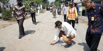 Wabup Subandi Minta Kontraktor Perhatikan Kualitas Material