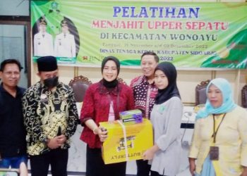 Disnaker Gandeng Aprisindo Jatim Cetak Perajin Sepatu Berkualitas