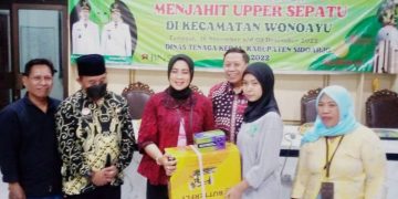 Disnaker Gandeng Aprisindo Jatim Cetak Perajin Sepatu Berkualitas