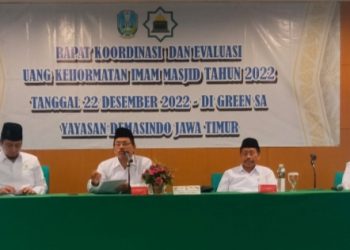 Tahun 2022, 12.000 Imam Masjid di Jatim Terima Uang Kehormatan