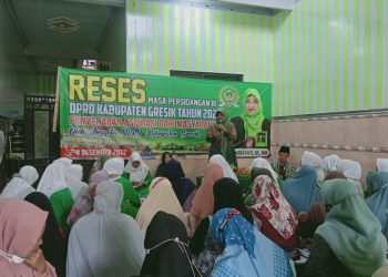 Reses, Anggota DPRD Gresik Lilik Hidayati Disambati soal Anak Yatim hingga Pengelolaan Sampah