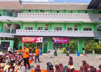 SD IT Insan Kamil Gandeng BPBD Sidoarjo Edukasi Siswanya Mitigasi Bencana
