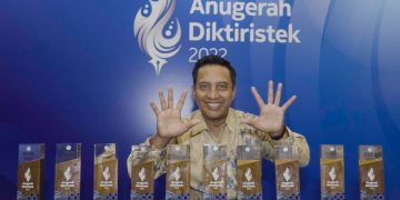 Luar Biasa, Unesa Borong 10 Medali Sekaligus dalam Anugerah Diktiristek 2022