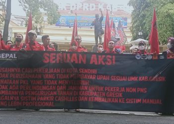 Demo DPRD dan Bupati Gresik, Gepal Anggap Pemerintah Belum Pro-Rakyat