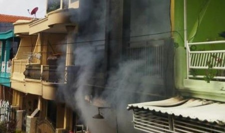 Selang Tabung Elpiji Bocor, Rumah dan Dapur Katering di GKB Terbakar