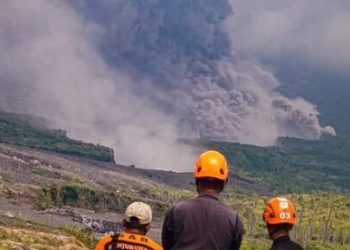 Semeru Erupsi Lagi, Warga di Sepanjang Besuk Kobokan Diminta Waspada
