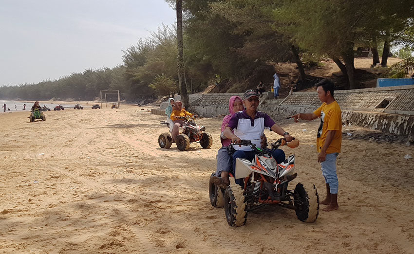 Teduh Diayomi Cemara Udang