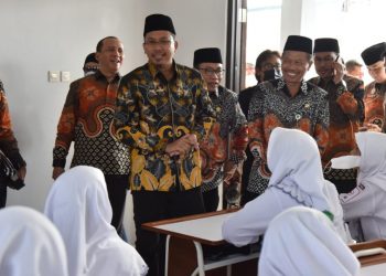 Bupati Muhdlor  Berharap Tiap Kecamatan Minimal Ada Dua SMP Negeri