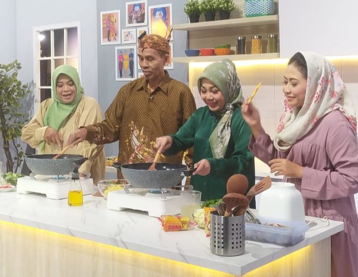 Tingkatkan Gizi Keluarga, Istri Wabup Subandi Ajak Masyarakat Gemar Konsumsi Ikan