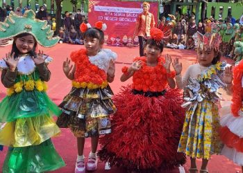 Gelar P5 SDN Sidoklumpuk Tampilkan Pemeran Budaya dan Tari Kreasi Budaya Indonesia