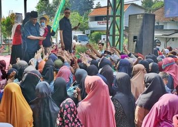 Ribuan Warga Berebut Beras Murah Dari YPM dan Sosial Ma’arif