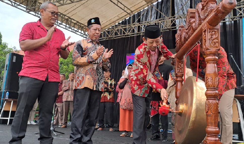 Pentas Seni Budaya Meriahkan Milad ke 20 SMA Negeri 1 Wonoayu