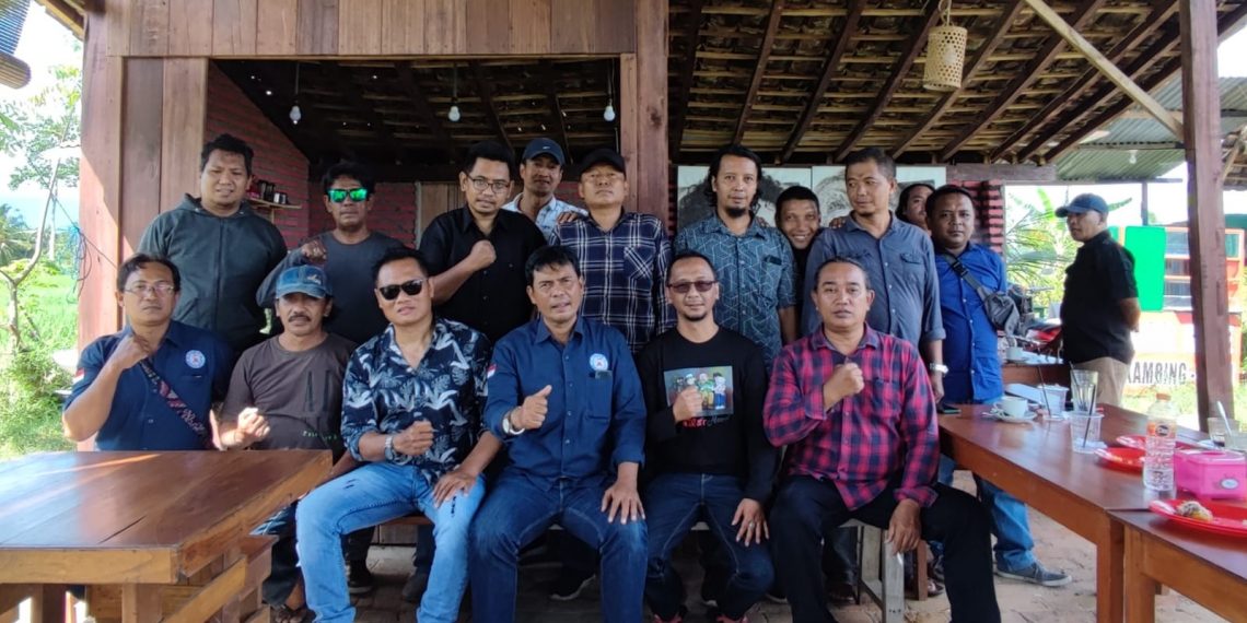 Bares dan FRB Jalin Silaturahmi Bakti Sosial