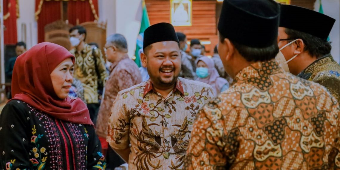 Kado Awal Tahun, Bupati Gresik dan 5 Kepala Daerah Jatim Tanda Tangani Kesepakatan Bersama Terkait Migas