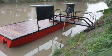 Luar Biasa, Prodi Tekpal UMG Andil dalam Pembuatan Kapal Multifungsi di Kalimas Surabaya