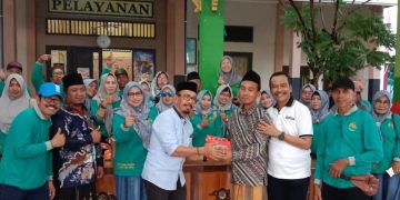 Relawan Sejati Bangkit Sumbang Korban Puting Beliung di Wedani, Cerme