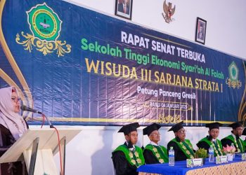 Hadiri Wisuda III STESFA, Bu Min Bakar Semangat Wisudawan untuk Jadi  Entrepreneur Muda