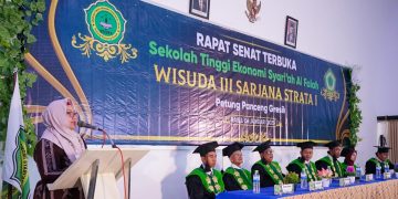 Hadiri Wisuda III STESFA, Bu Min Bakar Semangat Wisudawan untuk Jadi  Entrepreneur Muda