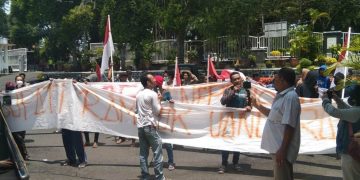 Tolak Penerapan e-Katalog, ARM dan Puskaptis Datangi Kantor DPU CKPP dan DPRD Banyuwangi