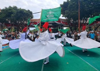 Tarian Sufi Sepanjang 2 KM Digagas Bupati Sangat Menghibur Warga Sidoarjo